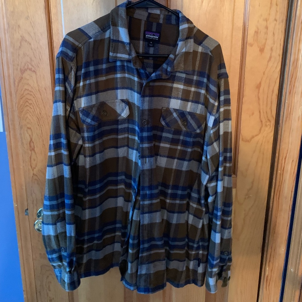 Patagonia Men’s flannel shirt